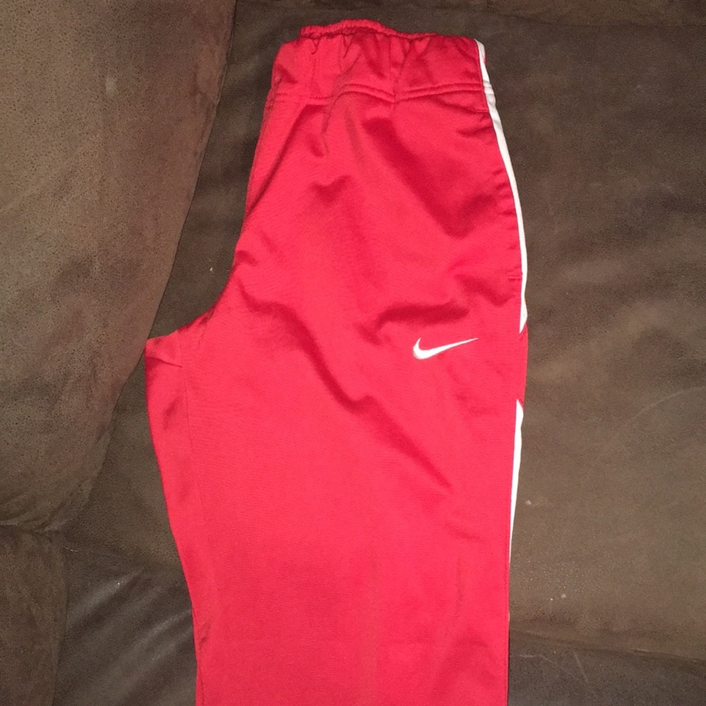 Red Nike sweatpants